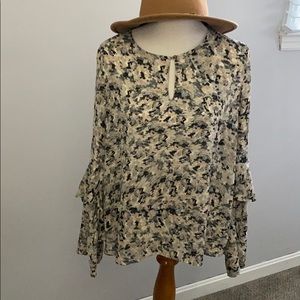 Harlowe and Graham Print Bell Blouse L
